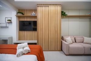 Oceanfront building ! Style and Elegance