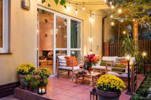 Warm & cosy 2-store 3-BR House with fireplace, living room, garden, terrace, balcony & parking 30 minutes from Warsaw Centre