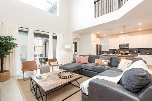 Magical 5BR Home Pool & Themed Rooms near Disney