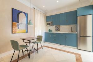 La Casa de la Plaza del Arroyo - Traditional Luxury in Jerez