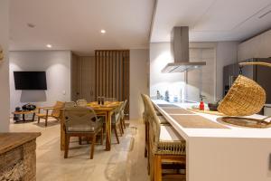 New! 3BR Ocean View apt at Calablanca B6