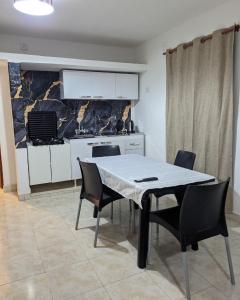 Garage y Patio Privado en Salta Casa Completa