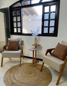 Casa Completa com Piscina 3 Quartos 2 vagas de Garagem