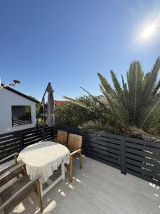 Apartments Vir 150 meters from the beach - by TA Leut Agency