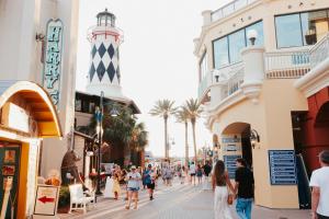 Harbor Suites at Harborwalk Village