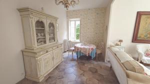 CAR-Volterra Cottage-AN