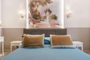 Beatrice King Suite Room