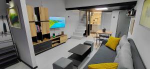Nitro Inn 3 Premium - Wine Tasting - Souvenir - Art Gallery - Private Guided Tours - Relaxing - Romantic