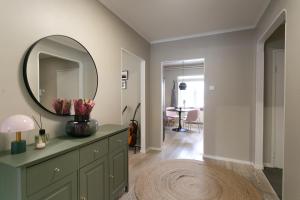 Large three bedroom apartment in very center