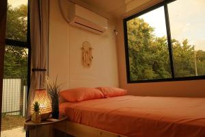 Pura Vida Jungle Container - Near Avellanas Beach