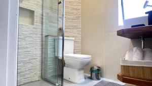 Studio com garagem na Frei Caneca