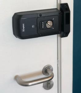 Apartamento 02 quartos completo, BEIRA-MAR com piscina