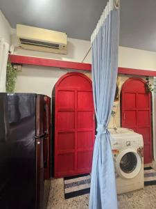 Retro Bandra - Cozy Comfort in a Heritage Village