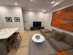 Modern 2BR Coach House, West Van- New Construction