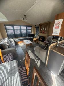 Lyons robin hood 3bed hg