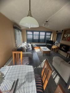 Lyons robin hood 3bed hg