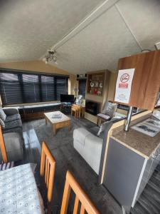 Lyons robin hood 3bed hg