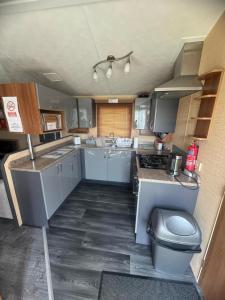 Lyons robin hood 3bed hg