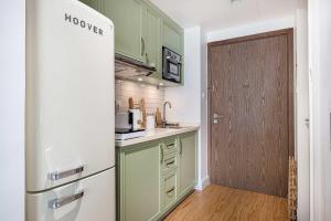 Modern Studio in Al Zahia with Pool and Gym Access