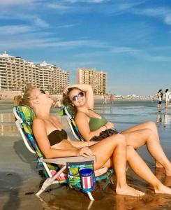 Las Palomas G1002 Luxury Beachfront 1BR