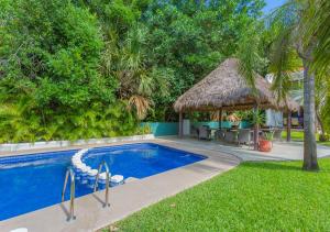 Family Townhome with Pool & Walk to Beach