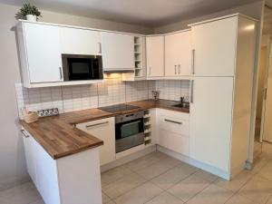 Les Soleillades - T2 cosy pour 4 pers - Piscine, parking privé, à 100m de la plage - LaConciergerieByNina