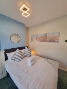 Three Bedroom Home 10 minute walk from stadium