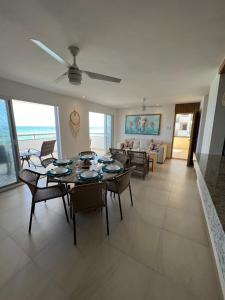 Tropical Riviera apartment beach front