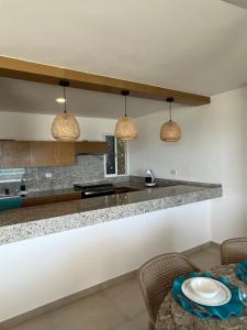 Tropical Riviera apartment beach front