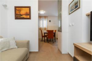 Apartments by the sea Drasnice, Makarska - 23854