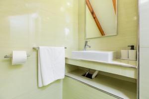 Apartments by the sea Drasnice, Makarska - 23854