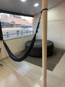 Apartamento 1 quarto com varanda com vista para o mar