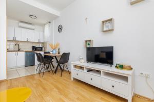 Apartments with parking space Podaca, Makarska - 24856