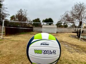 12 guests. W Ping pong, Air hockey, Volleyball!