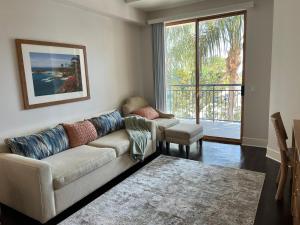 Chic Residences Steps from Beverly Hills & LA Attractions - Aparthotels, Los Angeles