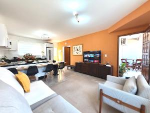 Casa com 2 quartos, ar-condicionado, Wi-fi e estacionamento