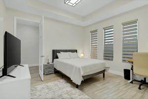 SpaceX BY R5 Shared Bath