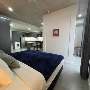 Elegante, completo y a 5 minutos del Eje Corporativo