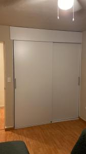 Casa al Norte bien ubicada, portón control remoto