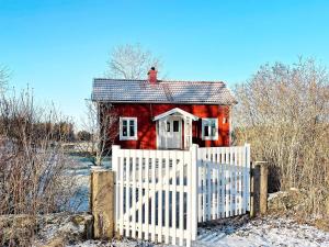 6 person holiday home in LIDKÖPING-By Traum