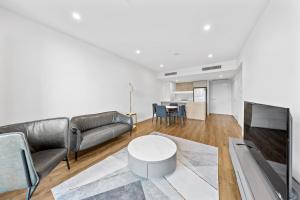 Soft City Glow Serene Lucid 2BR Stay