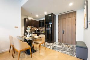 Lumiere Riverside - Luxury Condo District 2