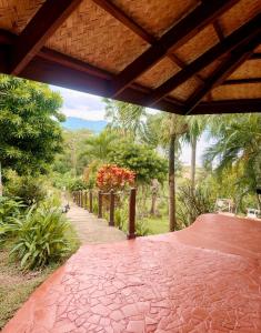 Casa Rosa Inn and Restaurant