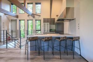 Greyton B - Brand new chic bright spacious 2BR