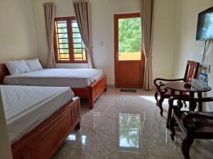 Nhà Nghỉ Sứ Trắng