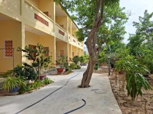 Nhà Nghỉ Sứ Trắng