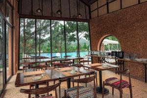 Thang Mây Village & Resort by RAVI