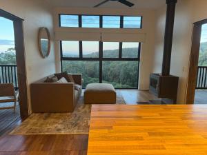 Mantra Guest House - Noosa Hinterland Stay with Views and Private Deck