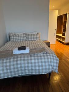 Mantra Guest House - Noosa Hinterland Stay with Views and Private Deck