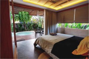 Charming 1BR Wooden Villa in Seminyak
